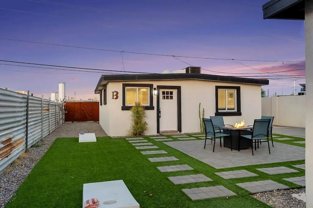 Featherlight Cottage With Bbq And Hot Tub In Downtown Феникс Апартаменты